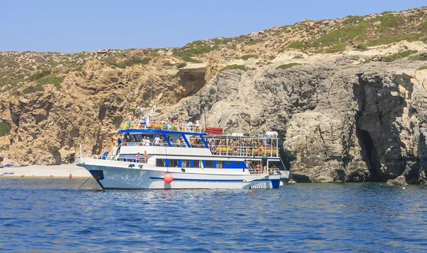 Kayalık sahil. Rodos Adası. Yunanistan — Stok fotoğraf