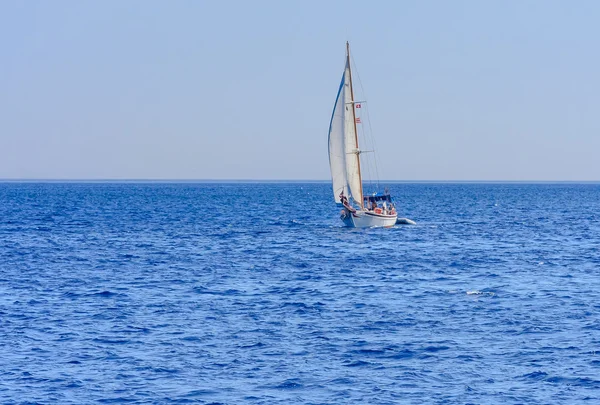 Yacht. Seascape. Greece — Stock Photo, Image