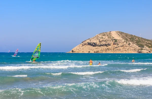 Praia no istmo Prasonisi. Ilha de Rhodes. Grécia — Fotografia de Stock