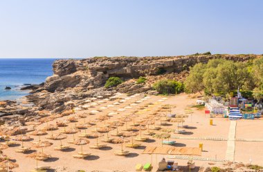 Denizde tatil. Bay Kalithea Rodos Adası. Yunanistan