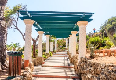 Pergola. Kaynakları Kallithea (Terme Kalithea). Rodos Adası. Gree