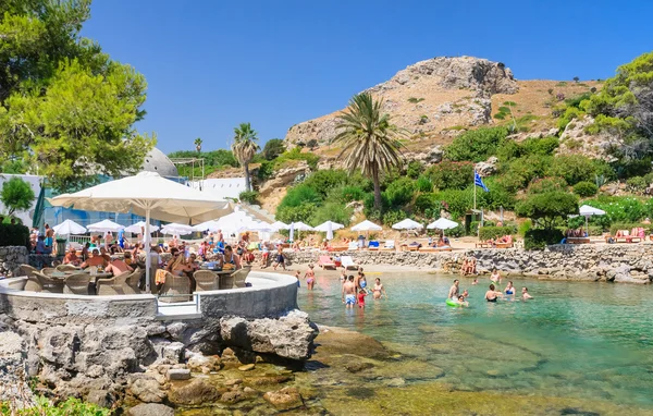 Playa dentro de las aguas termales de Kallithea (Terme Kalithea). La isla Rhodes. Países Bajos —  Fotos de Stock