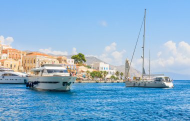Symi Adası - Ano Symi başkenti. Yunanistan