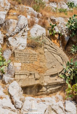 Symi Adası kurtuluş adanmış anıt 
