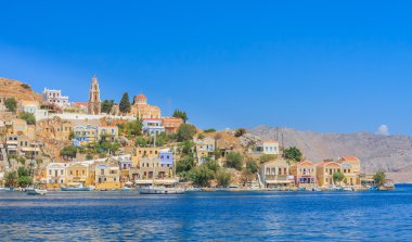 Symi Adası - Ano Symi başkenti. Harani alan. Greec