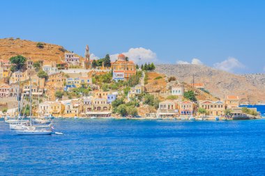 Symi Adası - Ano Symi başkenti. Harani alan. Greec