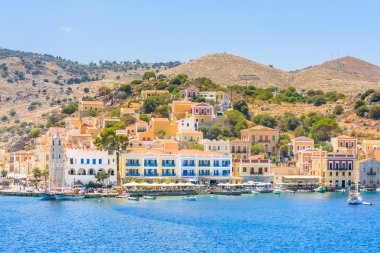 Symi Adası - Ano Symi başkenti. Yunanistan