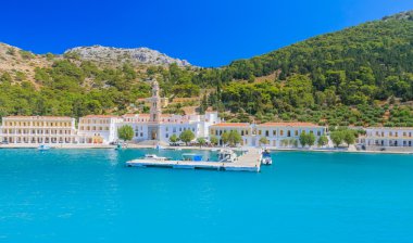 Manastır panormitis. Symi Adası. Yunanistan