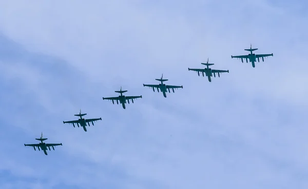 8 su-25bm frogfoot jet vliegtuigen — Stockfoto
