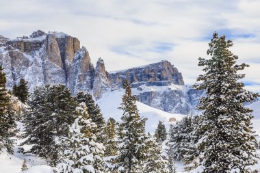 Dağ manzarası. Selva di Val Gardena, İtalya