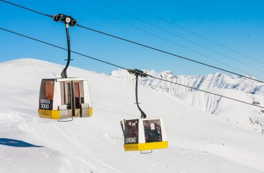 Ski lift. Kayak Merkezi Livigno. İtalya