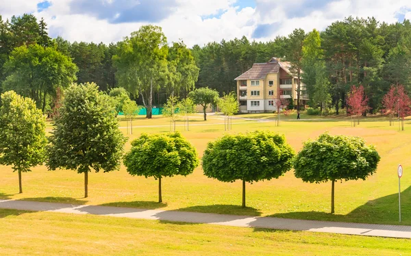 El territorio del sanatorio "Egle". Druskininkai, Lituania — Foto de Stock