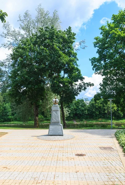 Sculpture du parc sur le remblai de la rivière Neman. M. Druskininka — Photo