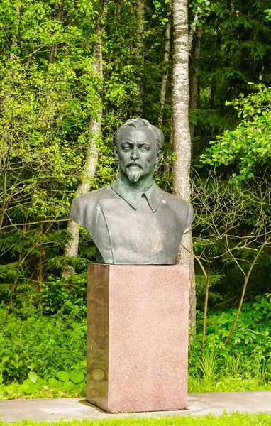 Памятник Феликсу Дзержинскому. Парк Грутас. Литва — стоковое фото