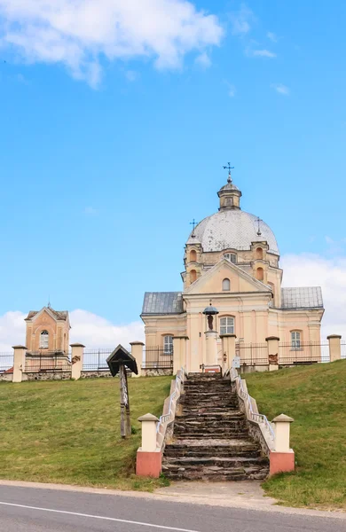 Římskokatolický kostel Nejsvětější trojice. Liskiava. Litva — Stock fotografie