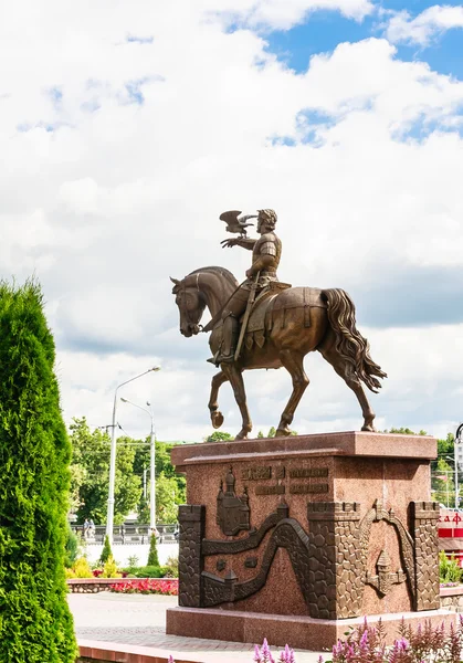 Monument voor de grote Prins van Litouwen Olgerd, Vitebsk, Belar — Stockfoto