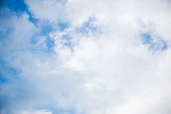 Langit biru dan awan putih — Stok Foto