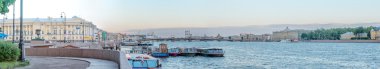 Saint Petersburg, Rusya 'da Neva Nehri' nin güzel manzarası