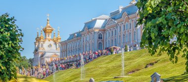 Saint-Petersburg, Rusya-16 Haziran 2016: Grand art arda sıralı Pertergof, Saint-Petersburg, Rusya Federasyonu.