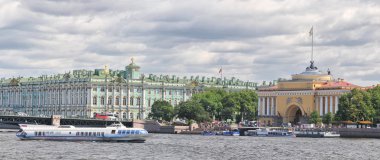 Saint Petersburg, Rusya 'da Neva Nehri' nin güzel manzarası