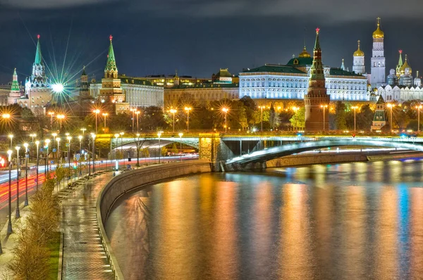 Russland Moskau Nachtansicht Der Moskwa Brücke Und Kreml — Stockfoto