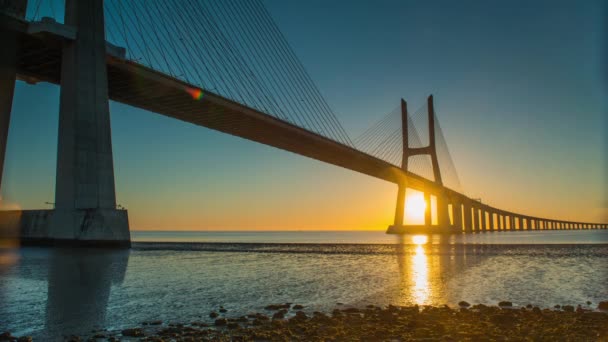 De Vasco De Gama-brug, Lissabon, Portugal — Stockvideo