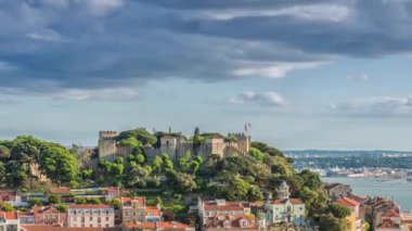 Lizbon, Portekiz Sao Jorge Kalesi 'ne doğru ufuk çizgisi.