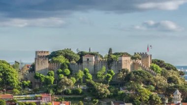 Lizbon, Portekiz Sao Jorge Kalesi 'ne doğru ufuk çizgisi.