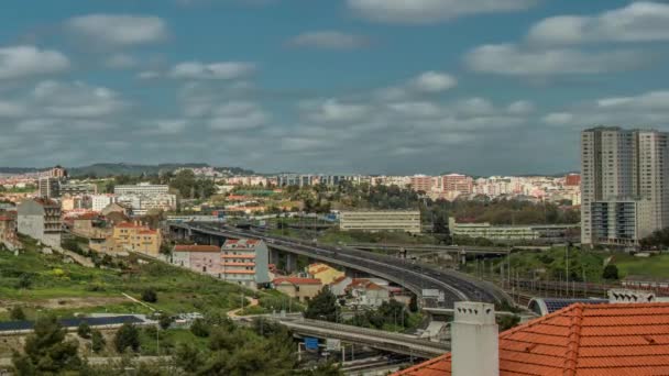 Historisch aquaduct in de stad Lissabon gebouwd in de 18e eeuw, Portugal — Stockvideo