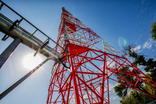 Telecomunicações Torre Antena Parabólica Rede Telecomunicações — Fotografia de Stock