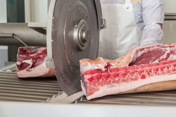 Transformación de carne de cerdo industria alimentaria —  Fotos de Stock