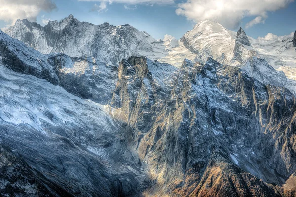 Dombai. Scenery of rockies in Caucasus region in Russia — Stock Photo, Image