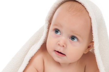 beyaz zemin üzerinde bebek portresi