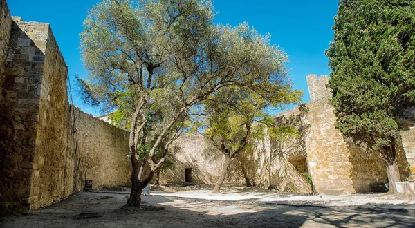 Slottet São jorge i Lissabon, portugal Stockbild