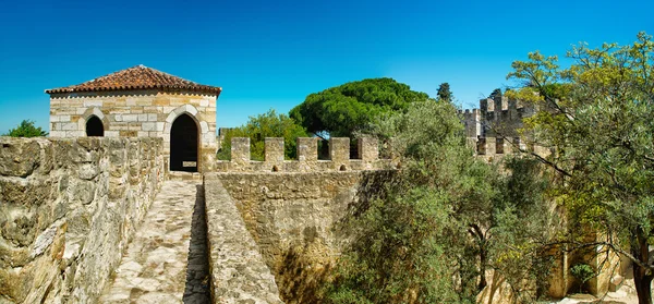 Castillo Sao Jorge en Lisboa, Portugal — Foto de Stock