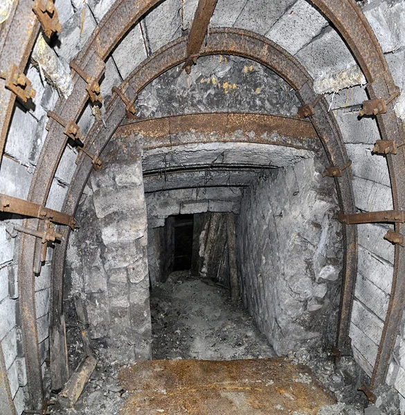 Gamla gruvan tunnel — Stockfoto