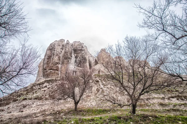 The rocky outcrop is located in the Upper Cretaceous — Stock Photo, Image