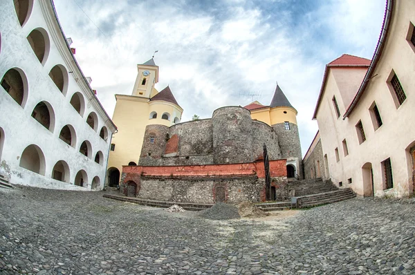 Mukachevo、ウクライナの palanok 城 — ストック写真