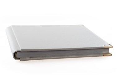 Beyaz bir arka plan üzerinde kitap albüm