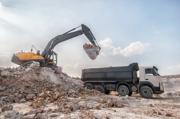loading a large lorry building material