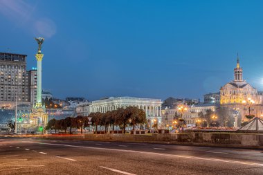 Bağımsızlık Meydanı, Kiev ana kare