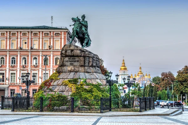 Hetman Bohdan Khmelnytsky-statue i Kiev – stockfoto