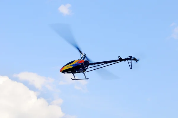 Externe gecontroleerde helikopter — Stockfoto