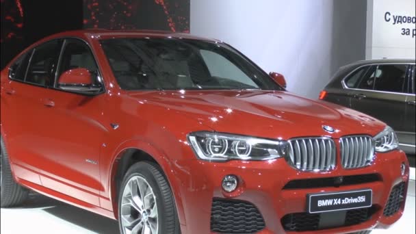 Il nuovo crossover BMW X4 xDrive35i — Video Stock