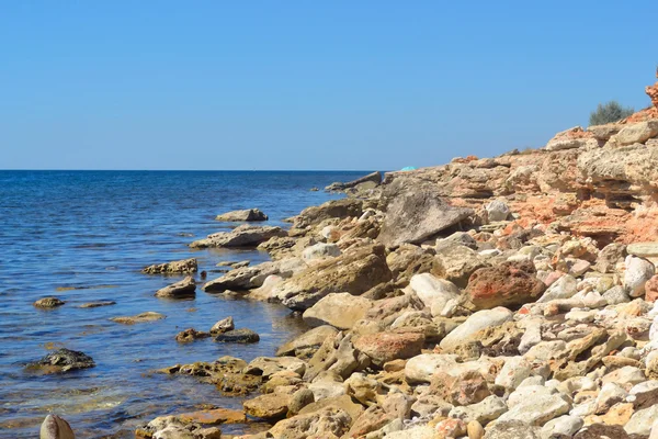 Schwarzmeerküste in der Nähe von Sewastopol, Krim — Stockfoto
