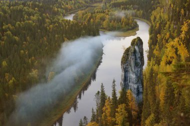 Ural Dağları 'ndaki Usva Nehri' nde 