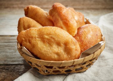 Kızarmış etli börek