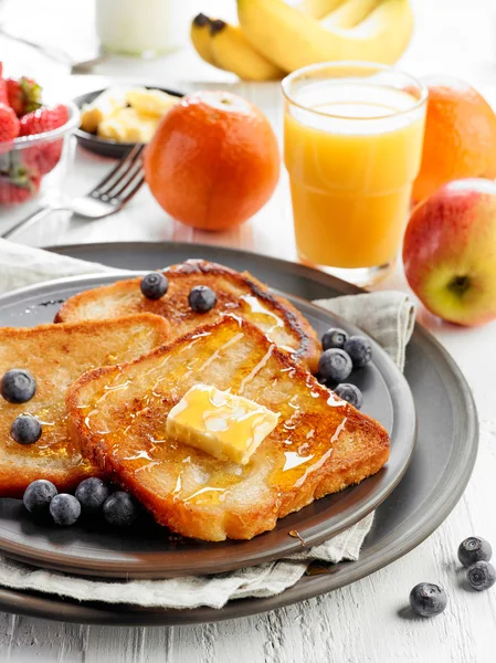 French Toast mit Butter und Honig — Stockfoto