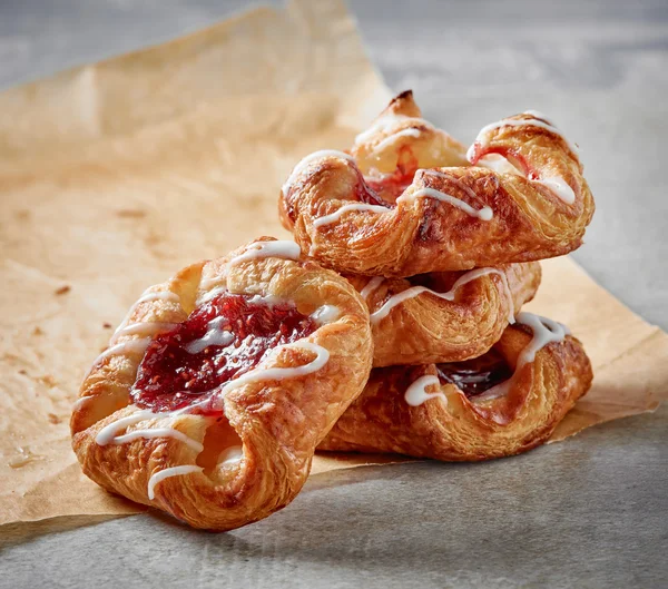 Vers gebakken zoete broodjes — Stockfoto