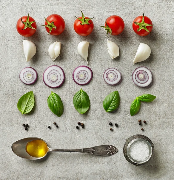 Fresh salad ingredients — Stock Photo, Image